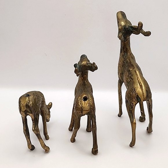 Vintage Brass Deer 3 Count 6" 4" & 3" - Picture 2 of 13
